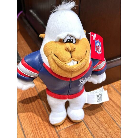 New England Patriots Official NFL Plush Monkey Ape Gorilla 8" Play By Play 2001 - Picture 1 of 5